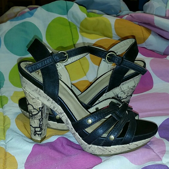 Black High Heels w/ Cork platform w/ Flower Design