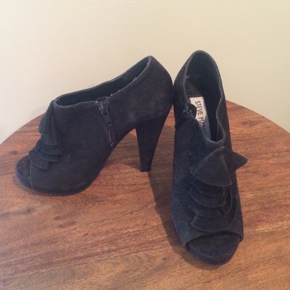 Steve Madden open toe booties size 5