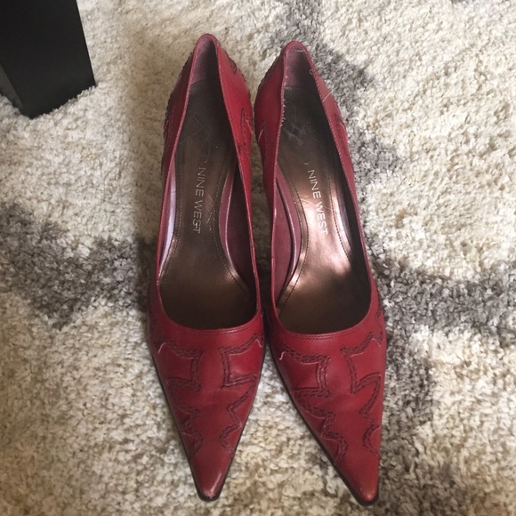 Pointy toe red Nine West pumps