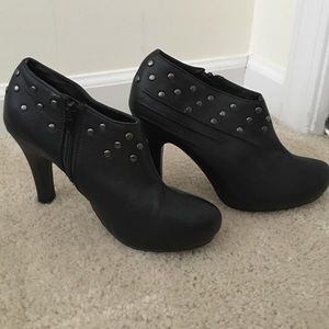 💥Booties madden girl💥