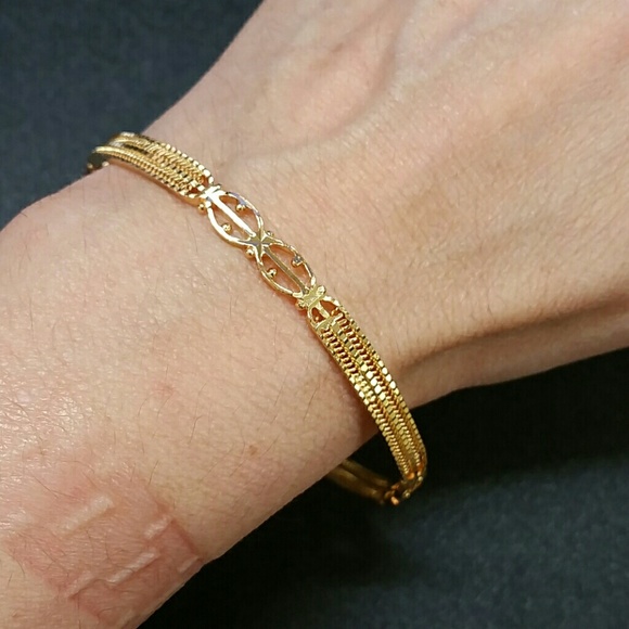 21k Yellow Gold Bangle Bracelet 8"