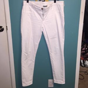 White American Eagle Jeggings