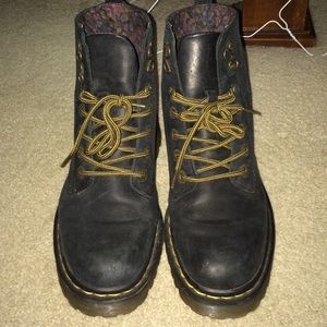 Dr. Martens Air Wair Women