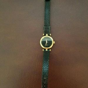 Vintage Gucci 2000L Black & Gold tone Museum Watch