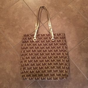 MICHAEL KORS PURSE; gently used