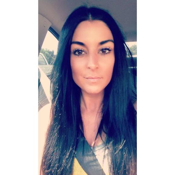 Meet your Posher, Lindsey - Picture 1 of 1