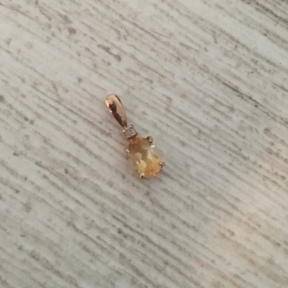 Citrin diamond pendant - Picture 1 of 5