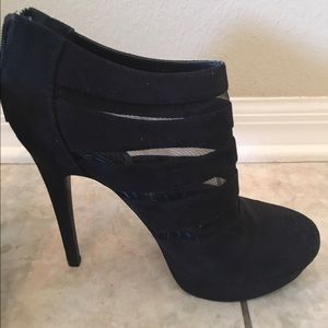 Jessica Simpson heels