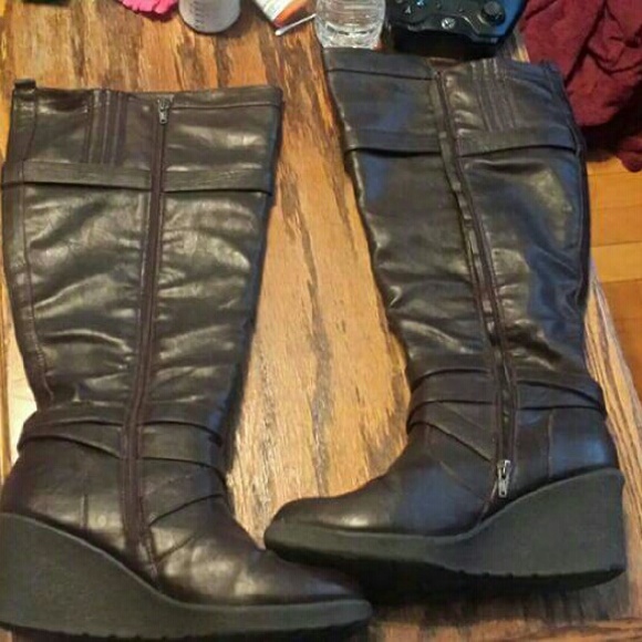 Used size 11 extended calf boots - Picture 2 of 2