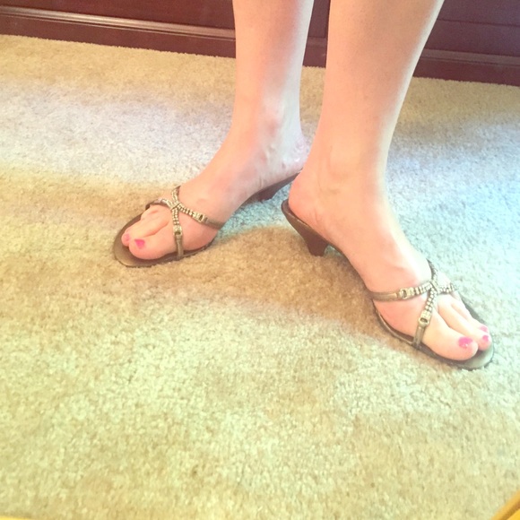 Kenneth Cole Reaction jeweled kitten heels size 10