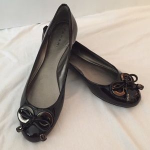Tahari black flats