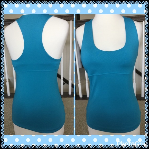Athleta top with built in bra. - Picture 1 of 3