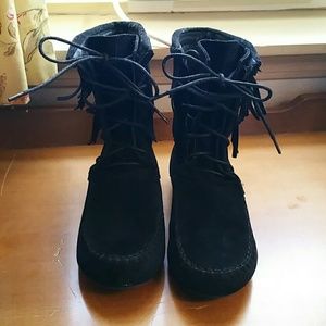 Fringe boots