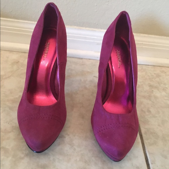 Pink heels - Picture 2 of 2