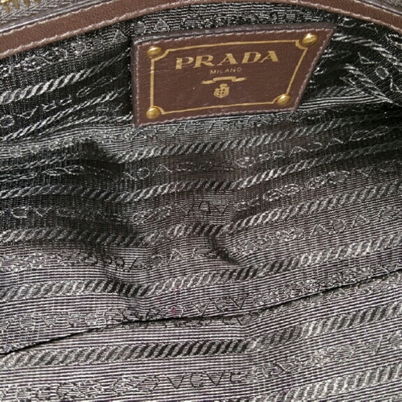 Prada - Picture 2 of 5