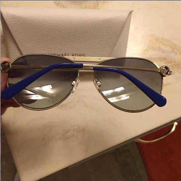 Authentic MK Sunglases - Picture 2 of 2