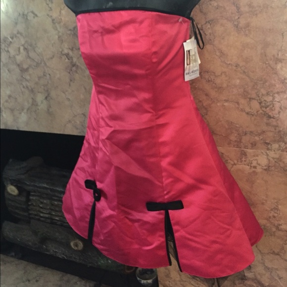 Jessica McClintock Gunne Sax party dress