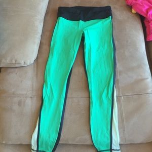 Lululemon green and black leggings