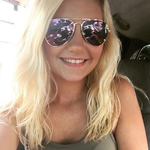 Meet your Posher, Summer