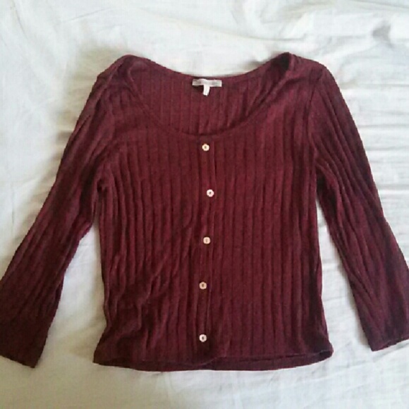 Burgundy red long sleeve crop top