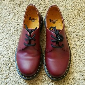 Dr. Martins air walk