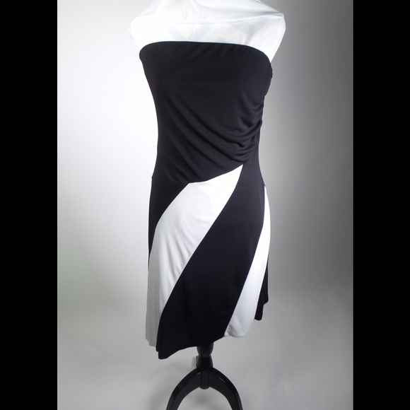 Strapless asymmetrical dress with built in bra. - Picture 1 of 2