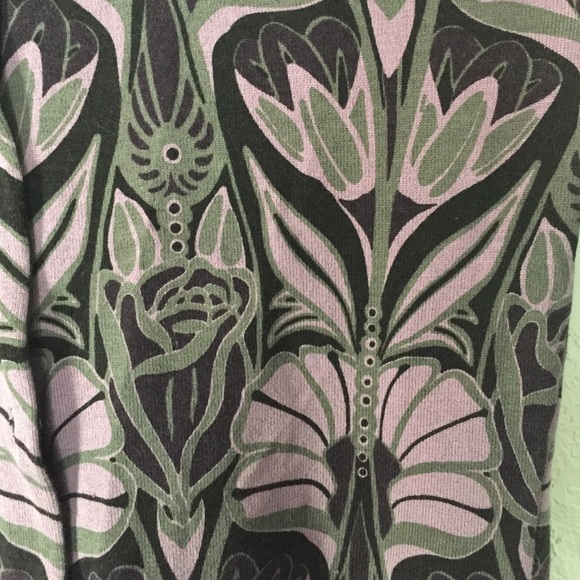 Harold's cardigan - Picture 3 of 3