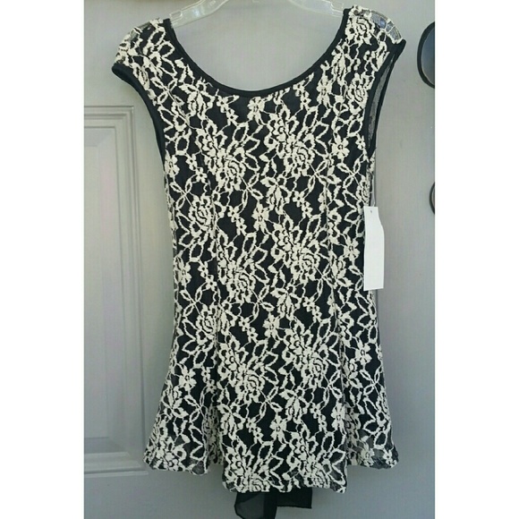 Black and white lace peplum top - Picture 1 of 4