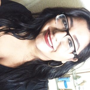 Meet your Posher, Daniela