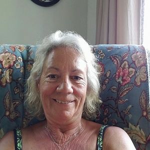 Meet your Posher, Laurie