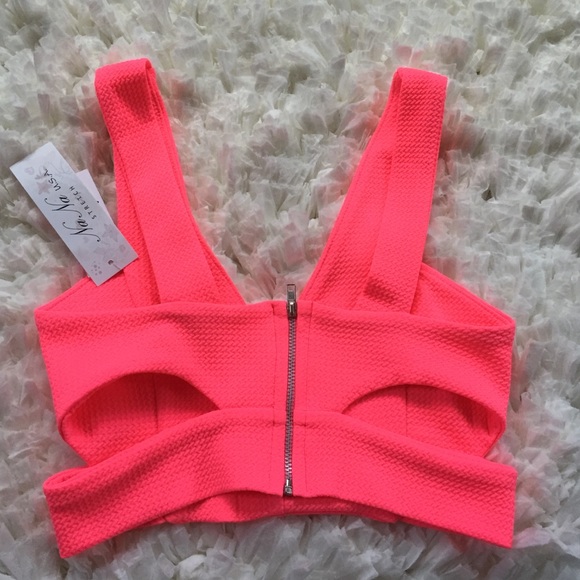 🎉SALE Hot Pink Crop Top - Picture 3 of 4