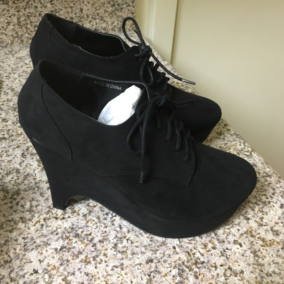 Black wedges - Picture 2 of 3