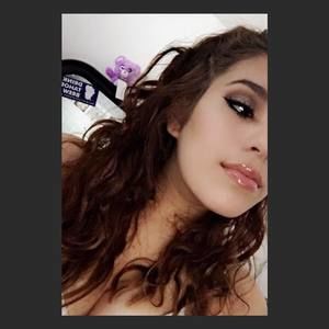 Meet your Posher, Alexia