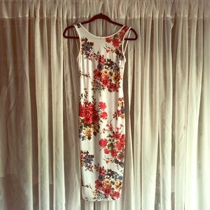 Beautiful Floral Print Maxi Dress