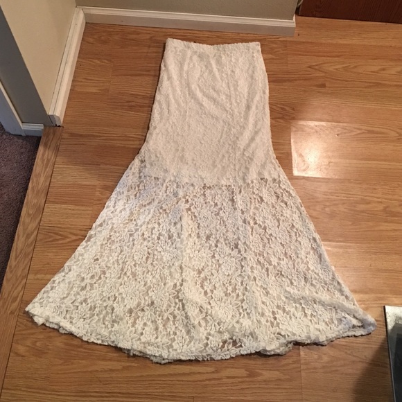 Skirt - Picture 3 of 4