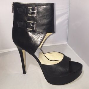 🚨🚨MICHAEL KORS BLACK PLATFORM / SZ 10/4 1/2 Heel