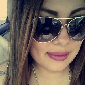 Meet your Posher, Magaly