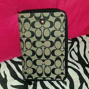 🔴SALE🔴 Authentic Coach Ipad mini case