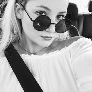 Meet your Posher, Britney