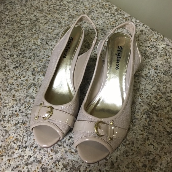 Cream wedges