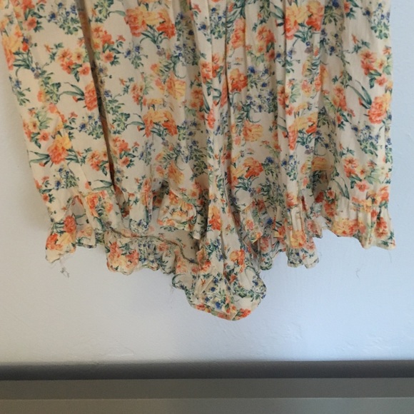 Romper - Picture 2 of 4