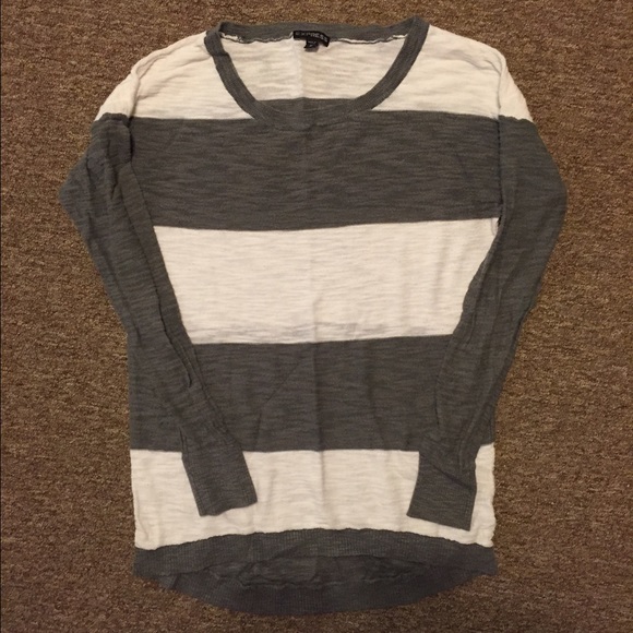 Gray and white light sweater! - Picture 1 of 2