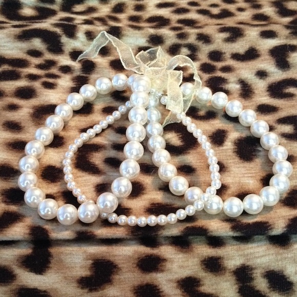 RMN triple pearl bracelet