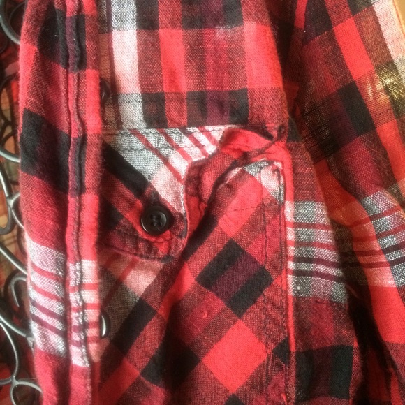 Classic Fitted Flannel - Picture 3 of 4