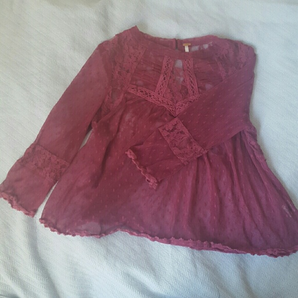 Lace berry colored blouse (NWOT)