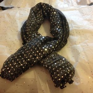 Metallic Silver & Black Scraf