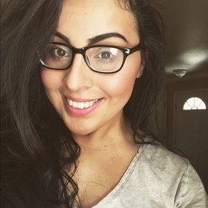 Meet your Posher, Karina