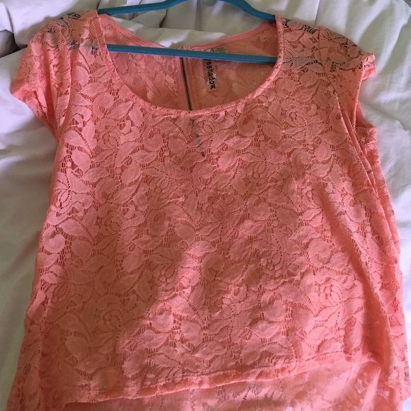 Floral coral top!!