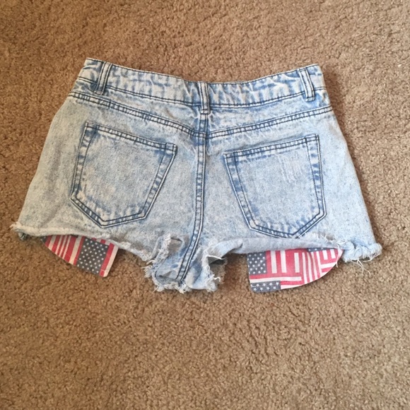 Shorts - Picture 2 of 2