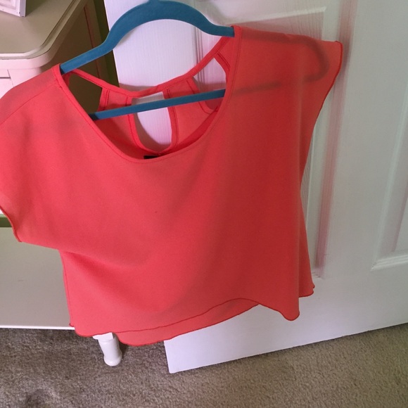 Coral top!